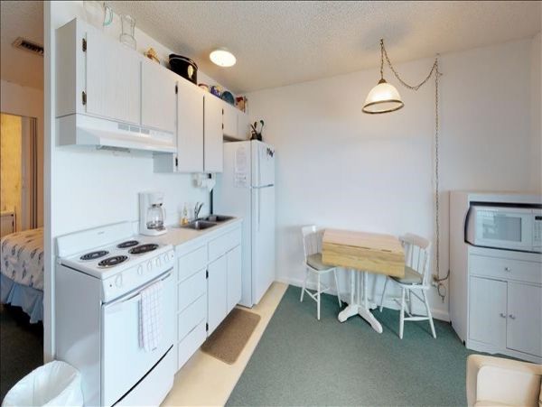 Naples Condo 1010850