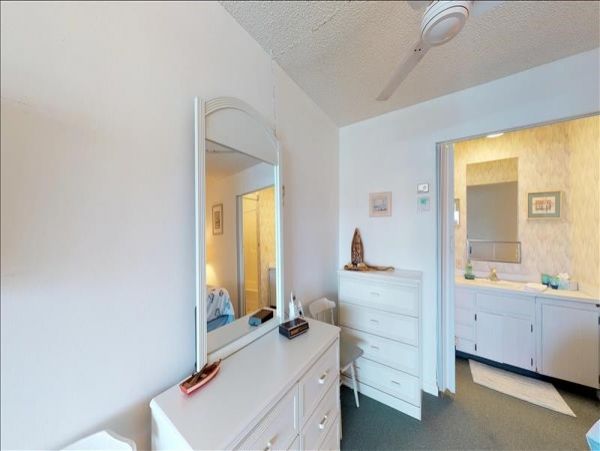 Naples Condo 1010850
