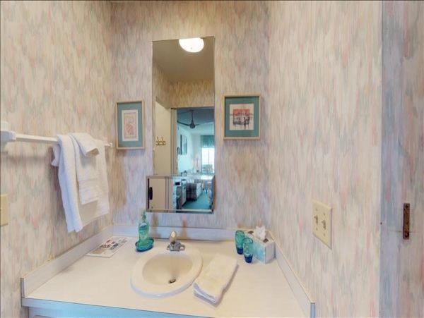 Naples Condo 1010850
