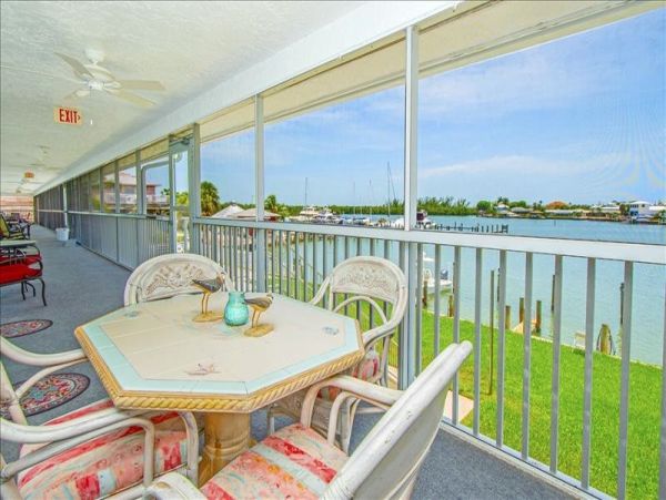 Naples Condo 1010851
