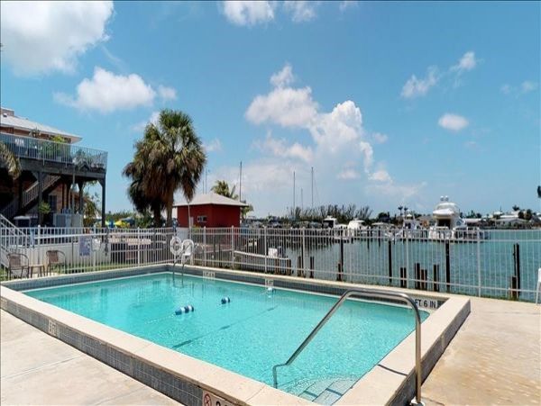 Naples Condo 1010851
