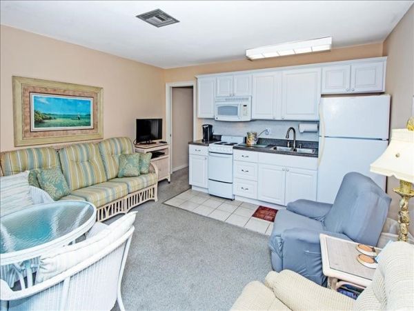 Naples Condo 1010851