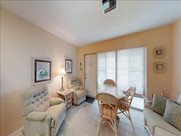 Naples Condo 1010851
