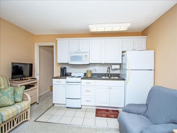 Naples Condo 1010851