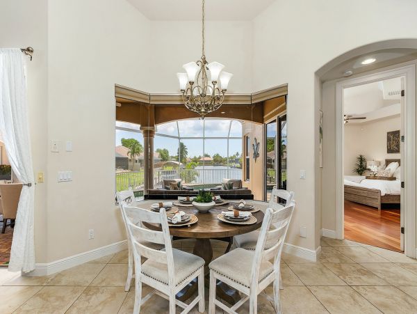 Cape Coral Vacation Pool Home Four Bedrooms