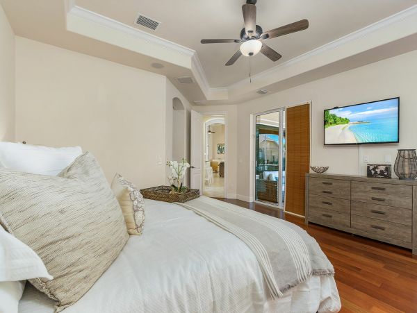 Cape Coral Vacation Pool Home Four Bedrooms