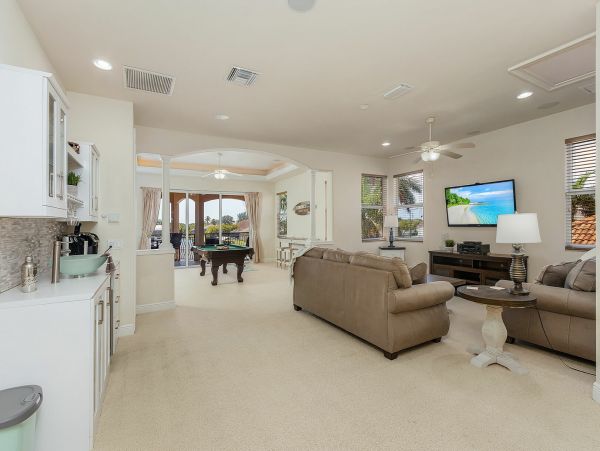 Cape Coral Vacation Pool Home Four Bedrooms