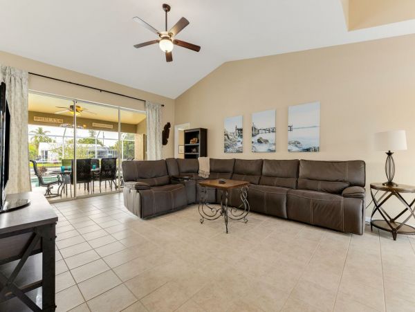 Cape Coral Vacation Pool Home Four Bedroom