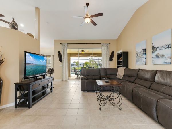 Cape Coral Vacation Pool Home Four Bedroom