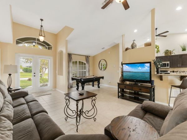 Cape Coral Vacation Pool Home Four Bedroom