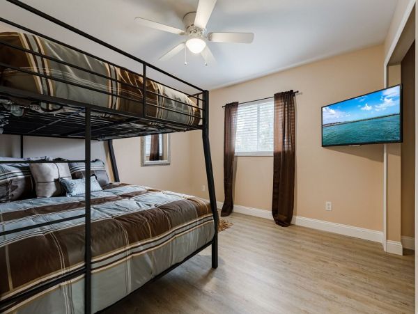 Cape Coral Vacation Pool Home Four Bedroom