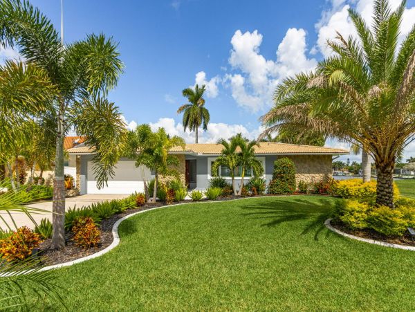 Cape Coral Vacation Pool Home Four Bedroom