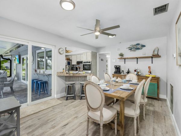 Cape Coral Vacation Pool Home Four Bedroom