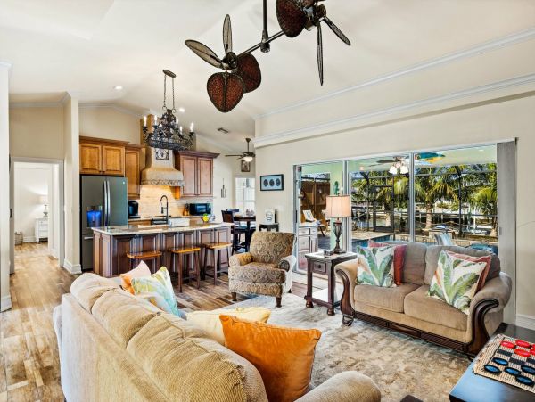 Be Charmed by This Cape Coral Pool Vacation Home