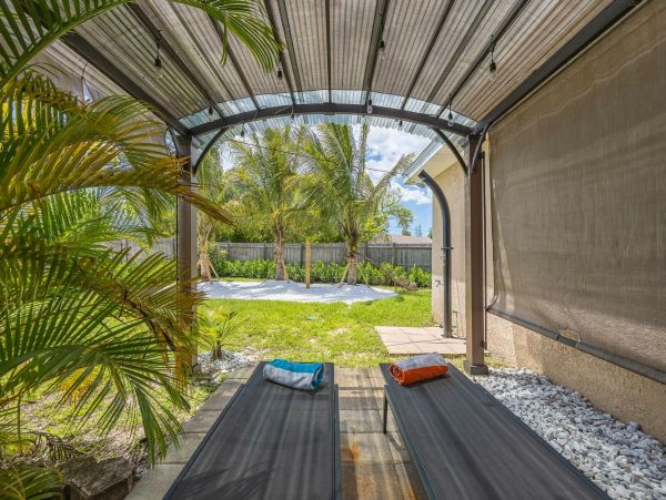 Cape Coral Vacation Pool Home Four Bedroom