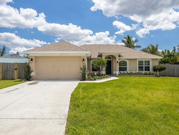 Cape Coral Vacation Pool Home Four Bedroom