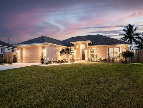 Cape Coral Vacation Pool Home Four Bedroom