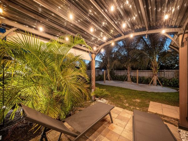 Cape Coral Vacation Pool Home Four Bedroom