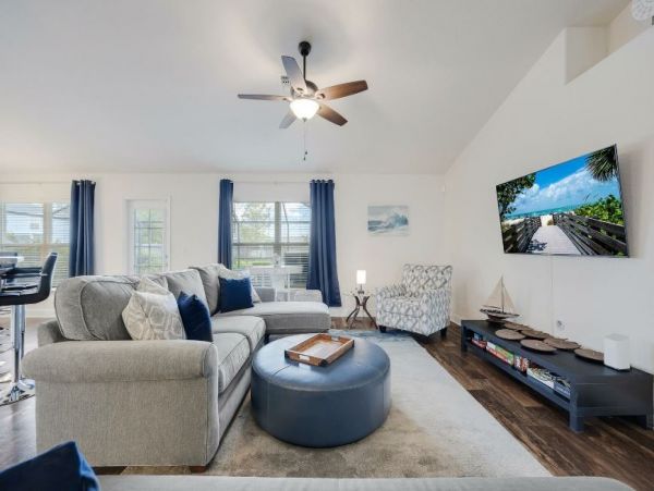 Cape Coral Vacation Pool Home Four Bedroom