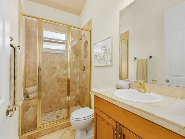 Lovely Five Bedroom Home with Pool in Cape Coral