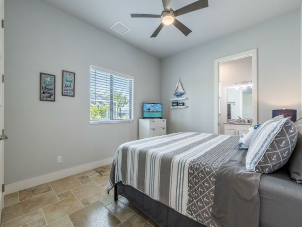 Cape Coral Home 1010866