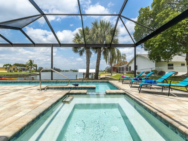 Cape Coral Home 1010866