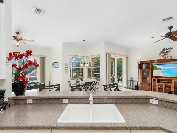 Cape Coral Home 1010870