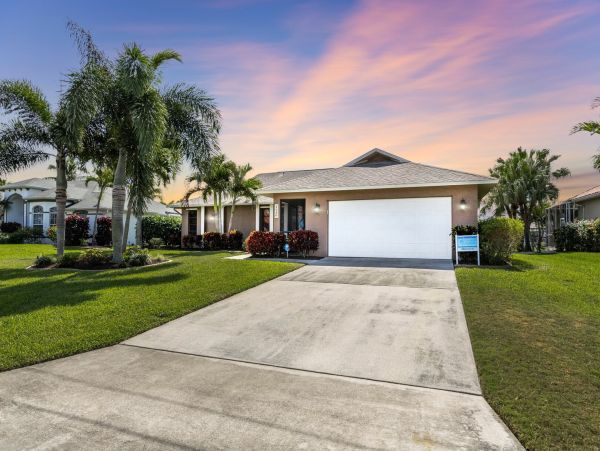 Cape Coral Home 1010873