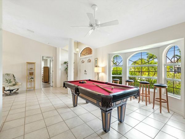 Cape Coral Home 1010874