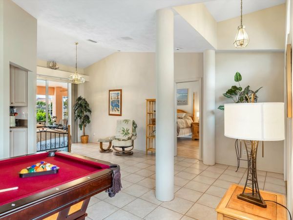 Cape Coral Home 1010874