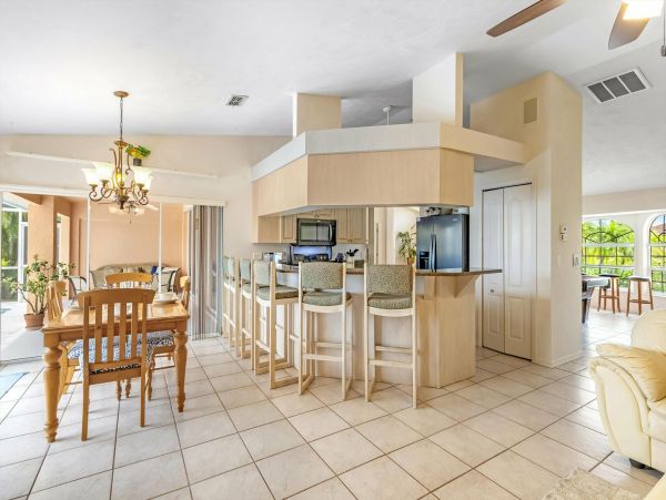 Cape Coral Home 1010874