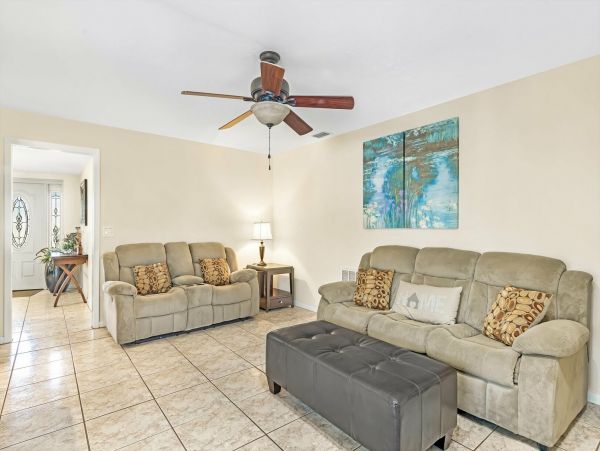 Cape Coral Home 1010878