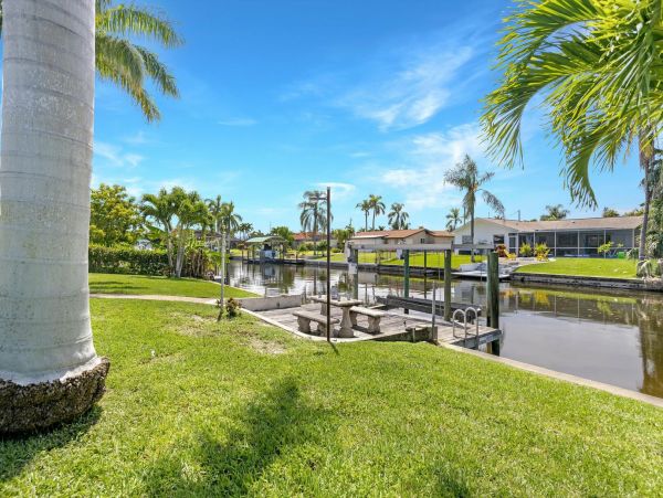 Cape Coral Home 1010878