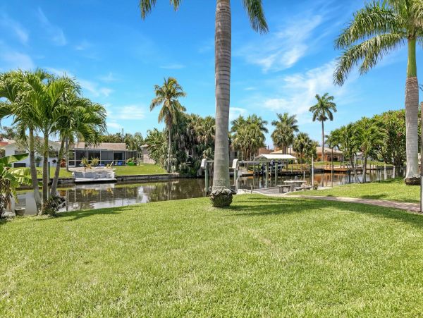 Cape Coral Home 1010878