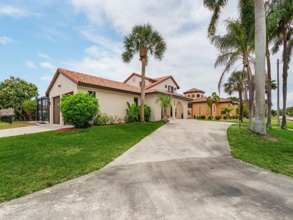Cape Coral Home 1010880