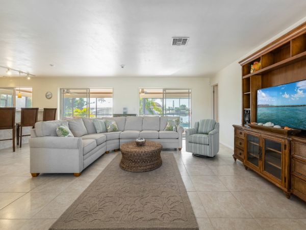 Cape Coral Home 1010882