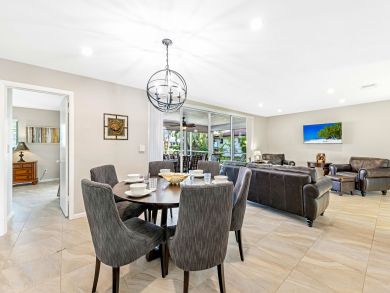 Cape Coral Lovely Waterfront Vacation Home