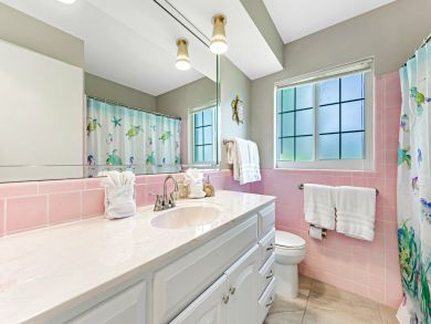 Cape Coral Lovely Waterfront Vacation Home