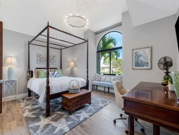 3 Bedroom -2 Bathroom Home in Cape Coral