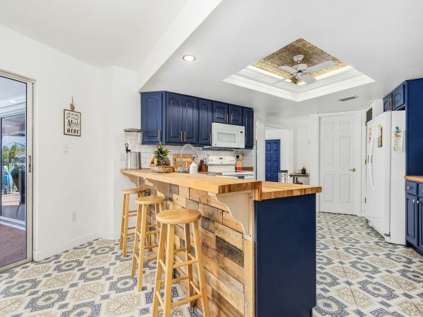 Southwest Florida Vacation Rental - Florida Beach House Rental with Heated Pool