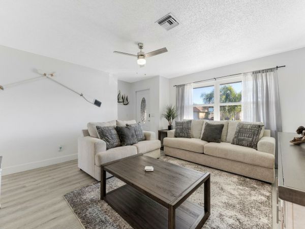 Cape Coral Home 1010890