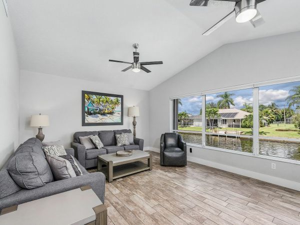 Cape Coral Home 1010894