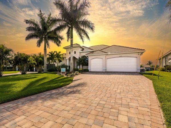 Cape Coral Vacation Pool Home Four Bedroom