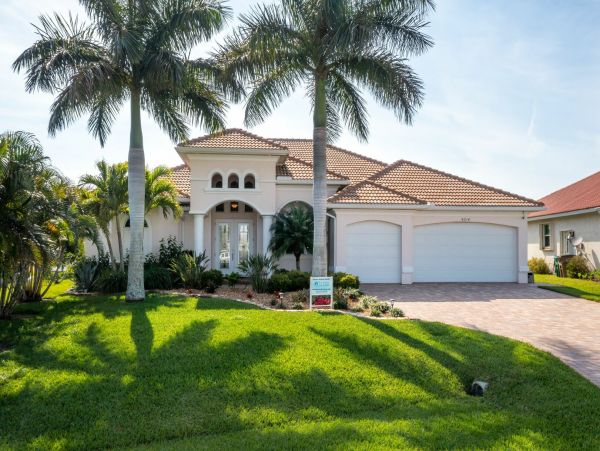 Cape Coral Vacation Pool Home Four Bedroom