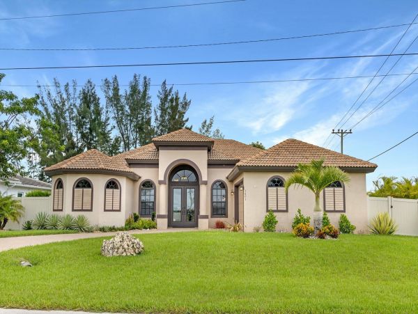 Cape Coral Home 1010901
