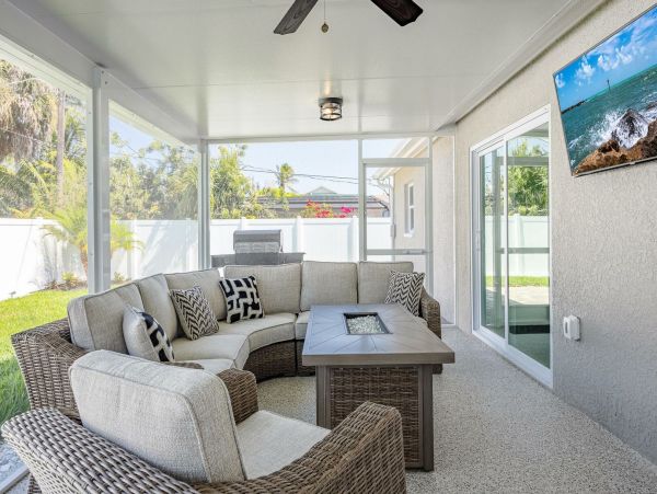 Fort Myers Beach 3-Bedroom Villa with Swim Spa & Fishing Pier