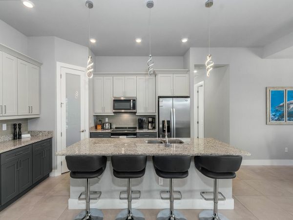 Luxury Cape Coral Lovely Home Away from Home