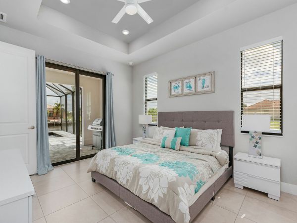 Luxury Cape Coral Lovely Home Away from Home