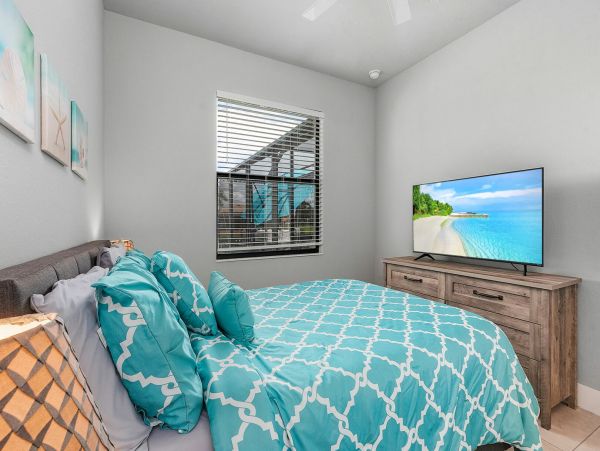 Luxury Cape Coral Lovely Home Away from Home
