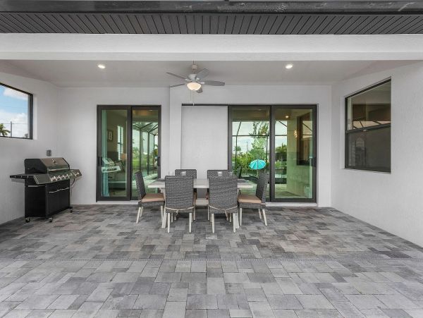 Luxury Cape Coral Lovely Home Away from Home